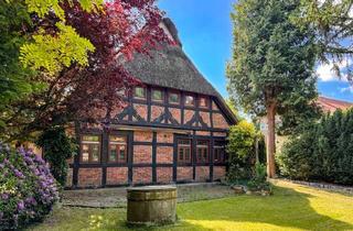 Bauernhaus kaufen in 28816 Stuhr, Wohnen im Denkmalschutz 6 Zimmer Reetdach Fachwerk Bauernhaus mit Gästehaus & Scheune in Stuhr