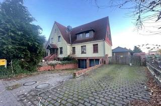 Anlageobjekt in Hauptstraße 30, 38528 Adenbüttel, Wohnhaus mit 3 Wohnungen, Laden, Pferdeboxen, Stall und Nebengebäude
