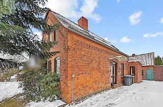 Einfamilienhaus kaufen in 24784 Westerrönfeld, Charmanter Altbau mit Potenzial in Westerrönfeld