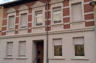 Mehrfamilienhaus kaufen in 06862 Dessau-Roßlau, Dessau-Roßlau - Mehrfamilienhaus 4 WE (3 vermietet, 1 frei), DG ausbaufähig