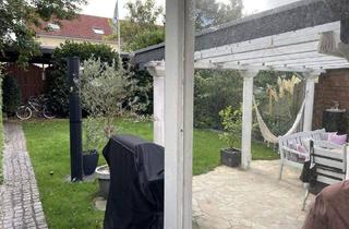 Haus kaufen in 51503 Rösrath, Rösrath - Familienfreundliches Reihenendhaus, Carport & Einliegerwohnung in ruhiger Lage am Königsforst