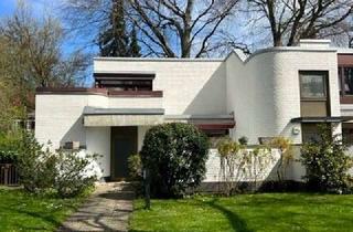 Wohnung kaufen in 14195 Dahlem, “Haus im Haus” am Messelpark: Maisonette mit großer Terrasse - Erstbezug nach Komplettsanierung