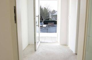 Wohnung kaufen in Mathildenstr. 25a, 50259 Pulheim, Helle und außergewöhnliche Wohneinheit mit 2 Stellplätzen und sonniger Terrasse (ohne Garten)