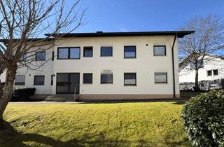 Wohnung kaufen in Auf Der Steige, 88326 Aulendorf, Charmante 2-Zimmer-Dachgeschosswohnung mit Balkon und Weitblick in ruhiger Lage von Aulendorf