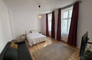Wohnung kaufen in Sonnenburger Straße 55, 10437 Prenzlauer Berg, Zu verkaufen! Bezugsfreie und teilmöblierte 1-Zimmer-Wohnung direkt am Mauerpark!