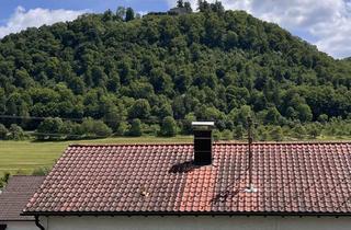 Wohnung mieten in 73342 Bad Ditzenbach, Ruhige 2-Zimmer-Dachgeschosswohnung mit Südloggia und Hiltenburg-Blick in Bad Ditzenbach