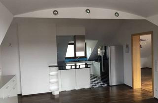 Wohnung mieten in 85567 Grafing, Schöne 3,5-Zimmer Dachgeschoss-Wohnung mit Balkon und EBK in Grafing