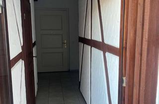 Wohnung mieten in 90461 Nürnberg, Altbaucharme auf zwei Etagen: 5-Zimmer-Maisonette im Fachwerk-Altbau mit Designküche und 2 Loggias