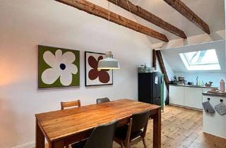 Wohnung mieten in 47119 Ruhrort, kernsanierte Dachgeschosswohnung in Duisburg-Ruhrort