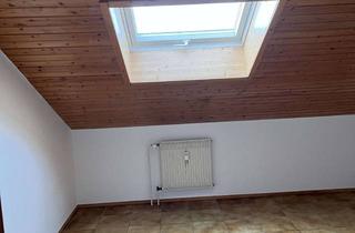 Wohnung mieten in Vordere Bergstraße 12, 73252 Lenningen, Gepflegte 3-Zimmer Dachgeschosswohnung in Lenningen