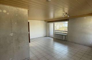Wohnung mieten in Im Troppel 61, 71093 Weil im Schönbuch, Toll geschnittene, renovierte und helle 4 Zimmer Wohnung mit großem Balkon und Garage in Weil