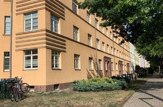Wohnung mieten in Huttenstraße 66, 06110 Damaschkestraße, Schöne 2-Zimmerwohnung im Altbau, Küche und Bad mit Fenster, Wanne