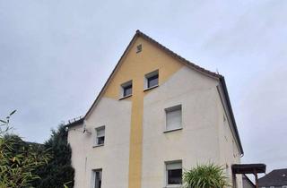 Einfamilienhaus kaufen in 35236 Breidenbach, Großes Einfamilienhaus mit vielen Zimmern in Breidenbach vermietet - als Kapitalanlage