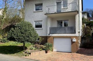 Haus kaufen in 57072 Siegen, Großzügiges Familienhaus mit Garten, Balkon und viel Platz in ruhiger Lage von Siegen