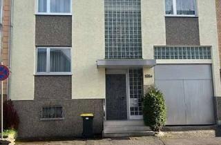 Haus kaufen in 66333 Völklingen, Ihr neues Zuhause: Großzügiges Familienhaus mit traumhaftem Garten
