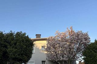 Anlageobjekt in 40822 Mettmann, Metzkausen: 4-Parteien-Haus mit großer Eigentümerwohnung und Garten !