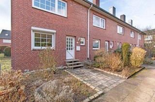 Reihenhaus kaufen in 24558 Henstedt-Ulzburg, Endreihenhaus mit charmanten Außenbereichen und Stellplatz direkt am Haus
