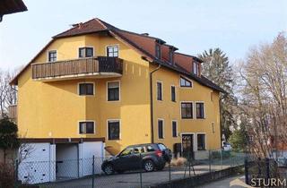Wohnung kaufen in 97076 Lengfeld, Schöne Dachgeschosswohnung mit Balkon, Kellerabteil und Stellplatz in begehrter Lage - Lengfeld