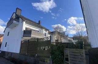 Wohnung kaufen in 65232 Taunusstein, Helle 3,5-Zimmer-Wohnung mit Balkon und Garage in Taunusstein