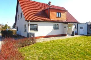 Doppelhaushälfte kaufen in Oswald-Anger-Siedlung, 08451 Crimmitschau, Doppelhaushälfte in beliebter Siedlungslage