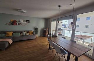 Wohnung kaufen in 71088 Holzgerlingen, Attraktive 3-Zimmer Wohnung mit Loggia in ruhiger Feldrandlage in Holzgerlingen