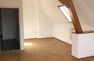 Wohnung mieten in Stadtplatz 36, 95478 Kemnath, Helle, charmante 2-Zimmer Wohnung mit Balkon zentral am Stadtplatz in Kemnath