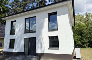 Villa kaufen in 15827 Blankenfelde-Mahlow, Bezugsfertige Villa in der Berliner Vorstadt – Luxus, den Sie sofort erleben.