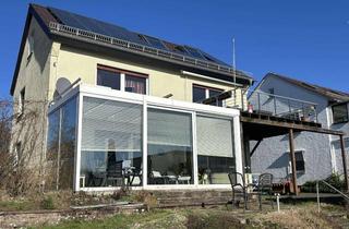 Haus kaufen in 32657 Lemgo, Attraktives Zweifamilienhaus mit Wintergarten, Balkon und Photovoltaikanlage in bester Lage von Lemg