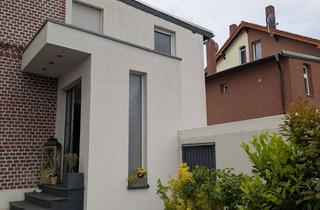 Doppelhaushälfte kaufen in 44625 Holsterhausen, Mit Liebe zum Detail modernisiert, Doppelhaushälfte mit Garage