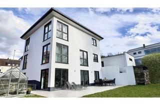 Villa kaufen in 65232 Taunusstein, - PROVISIONSFREI - Exklusive Stadtvilla im Grünen – Freistehend, 6 Zimmer, Doppelgarage, TST Hahn