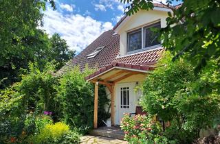 Einfamilienhaus kaufen in Tüschenwegen, 23627 Groß Sarau, Geräumiges Einfamilienhaus mit Einliegerwohnung in Groß Sarau