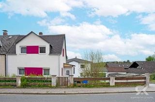 Doppelhaushälfte kaufen in 92637 Weiden, Kernsanierte Doppelhaushälfte mit neuer Einbauküche und schönem Grundstück im Weidener Westen