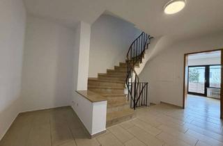 Haus mieten in 91080 Uttenreuth, Großzügiges Reihenmittelhaus mit Garage und Garten