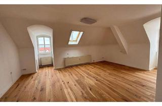 Büro zu mieten in Kölnische Straße 69, 34117 Mitte, Repräsentative Büroeinheit mit 3 Räumen, Parkettboden, Küche & 2 WCs - ab sofort verfügbar