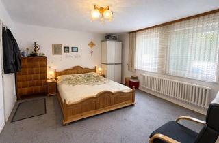 Einfamilienhaus kaufen in 73431 Aalen, Platz für die Familie: 6 Zimmer, ausgebauter Dachbereich, Vollkeller und 3 Garagen