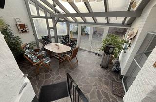 Villa kaufen in 41844 Wegberg, Gründerzeitvilla in Halle – ideal für Gewerbe, mit großzügigem Garten.