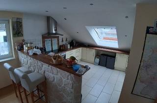 Wohnung kaufen in 67112 Mutterstadt, Lichtdurchflutete Dachgeschosswohnung in ruhiger Lage von Mutterstadt (nahe Wasserturm)