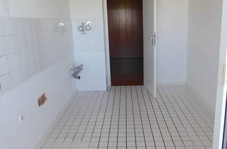 Wohnung kaufen in 65232 Taunusstein, Preisgünstige und Barriere freie 3 Zimmer Wohnung mit Balkon und Stellplatz in gepflegter Anlage