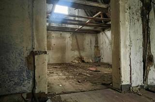 Einfamilienhaus kaufen in 04603 Windischleuba, Grundstück mit Sanierungsbedürftigem Haus