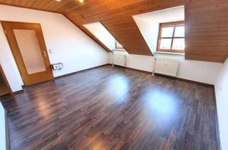 Wohnung kaufen in Weghofstraße, 94086 Bad Griesbach, Romantische Dachgeschosswohnung in zentrumsnaher u. doch ruhigen Lage der Golf- und Kurstadt Bad G.