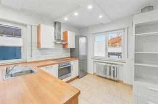 Wohnung kaufen in 73760 Ostfildern, Großzügige Wohnung mit Garten & Doppelgarage – inklusive zwei Apartments!