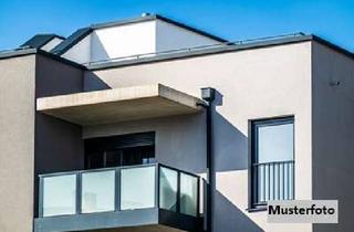 Wohnung kaufen in August-Bebel-Straße XXXX, 99974 Mühlhausen, Dachgeschosswohnung mit Pkw-Stellplatz - provisionsfrei