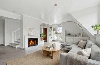 Wohnung kaufen in 22587 Blankenese, Wohnen über den Dächern von Hamburg-Blankenese – Exklusive Maisonette mit Süd-Dachterrasse