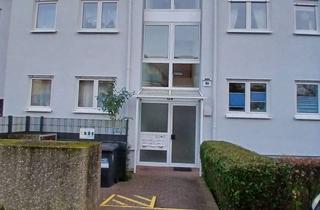 Wohnung kaufen in Johannes-Eppert-Weg 8a, 63456 Hanau, 3.5 Zimmer DG- Wohnung mit Balkon, Garage & Klimaanlage.