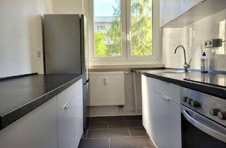 Wohnung mieten in Johann-Sebastian-Bach-Straße 30, 06333 Hettstedt, Familienfreundliche Wohnung mit Einbauküche, Balkon & Parkplatz ! "Sofort vermietbar"