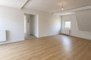 Wohnung mieten in Frankfurter Straße 133, 61118 Bad Vilbel, Erstbezug nach Kernsanierung 3-Zimmer Dachgeschosswohnung mit Terrasse