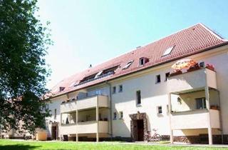 Wohnung mieten in Goethestraße 16, 04425 Taucha, Schöne 3 Raum Wohnung mit Tageslicht Bad und Balkon