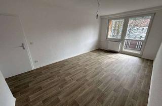 Wohnung mieten in Hans-Stubbe-Straße 10, 06466 Gatersleben, Schnell sein! Frisch sanierte 3-Zimmer-Wohnung mit Balkon!