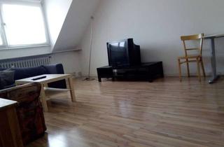 Wohnung mieten in 41462 Neuss, Helle, großzügige Dachwohnung in schönem Altbau