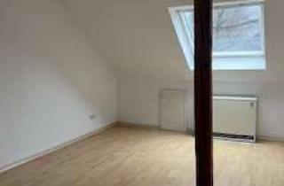 Wohnung mieten in Wilhelm-Bröckelmann-Str. 35, 58675 Hemer, Charmante 2-Zimmer Dachgeschosswohnung in Hemer